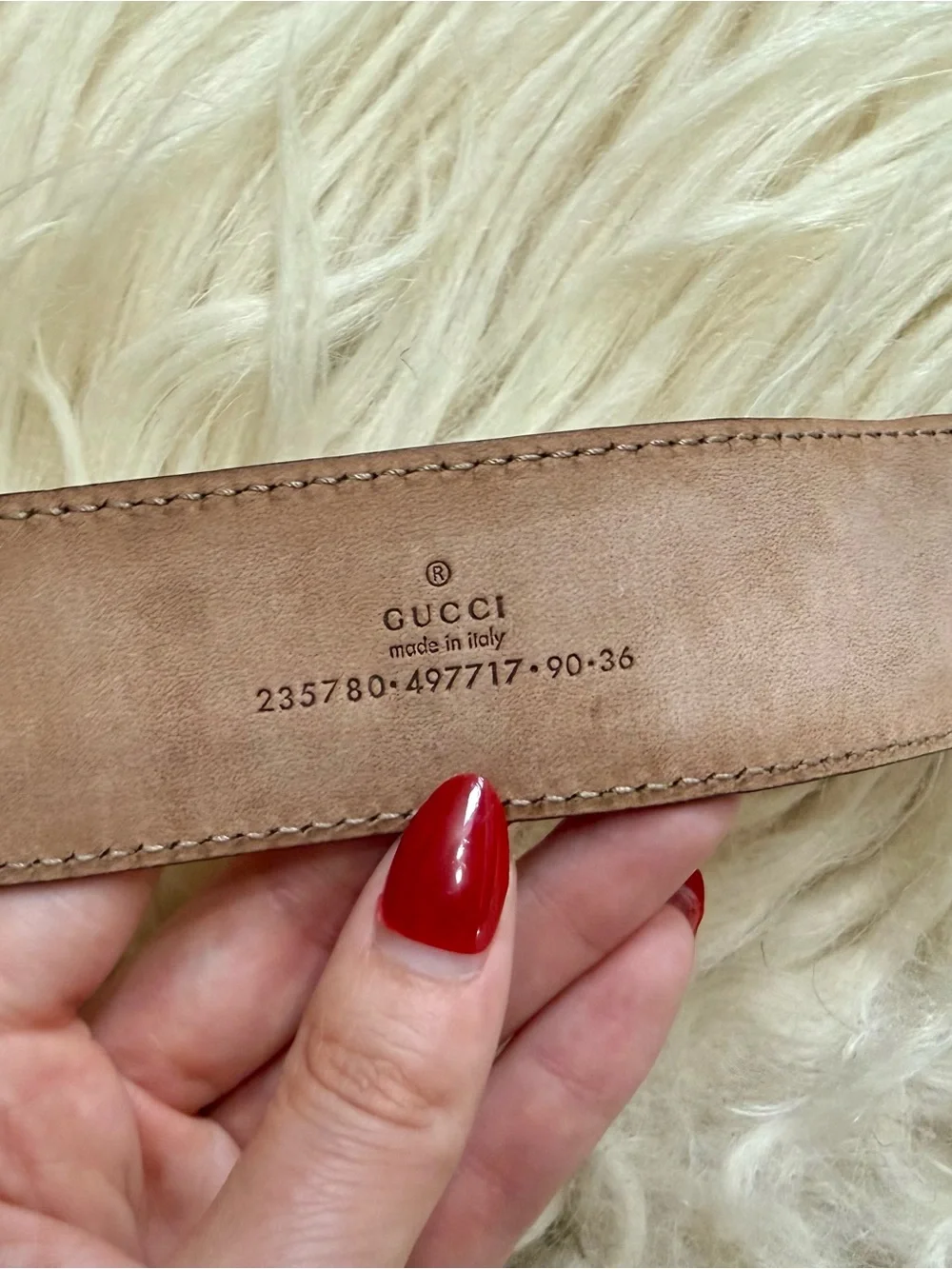 Gucci White Leather Belt with Enamel Blue Interlocking GG Logo Buckle
